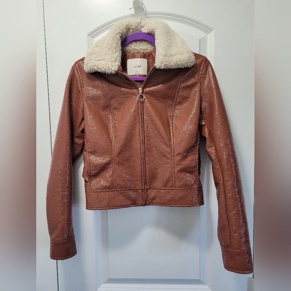 Aritzia Wilfred Tempest Vinyl & Sherpa Jacket, size XS - Picture 7 of 8
